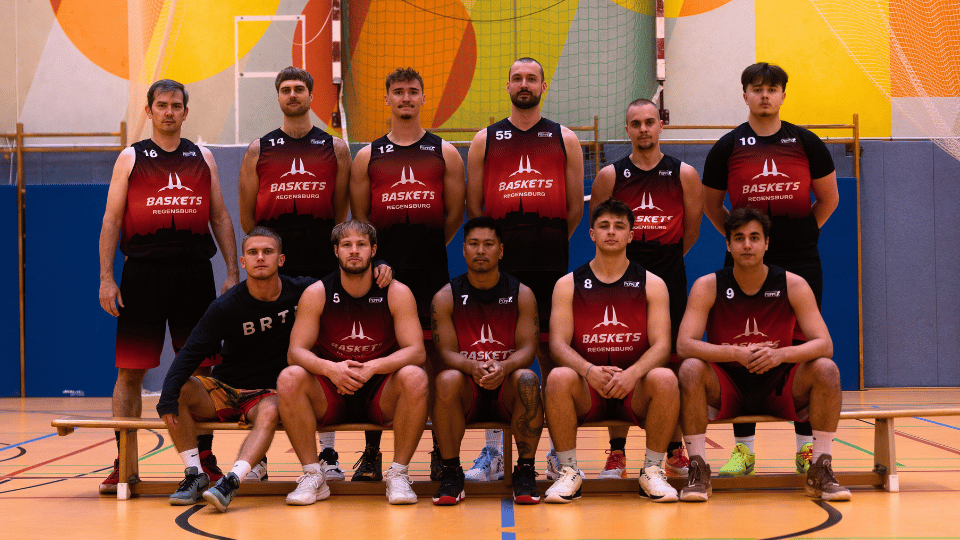 Mannschaftsfoto der 4. Herren Basketballmannschaft der Regensburg Baskets in der Saison 25/26