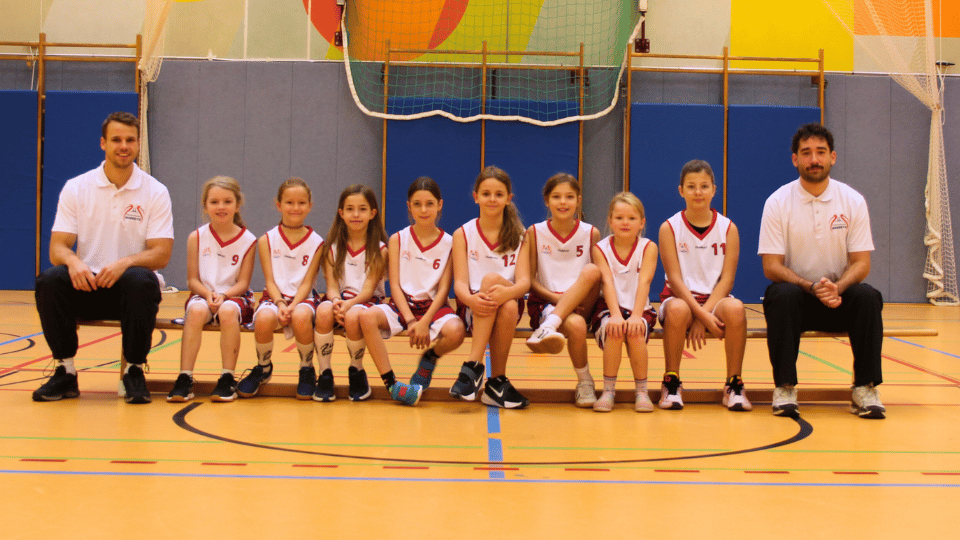 Mannschaftsfoto der U10w Basketballmannschaft der Regensburg Baskets in der Saison 25/26